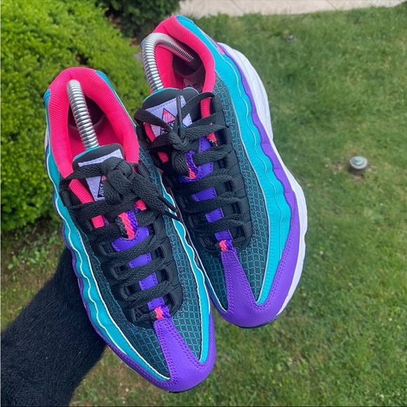 Nike Air Max 95 Hyper Pink/Green/Grape Kids Sneakers- Size 5 Y- 6.5 W - Picture 2 of 10